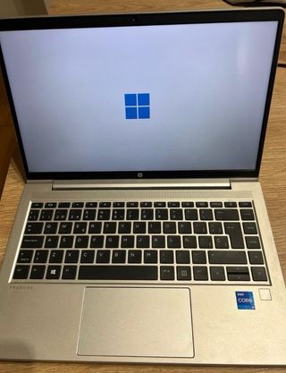 HP ProBook 440 G8 Plata