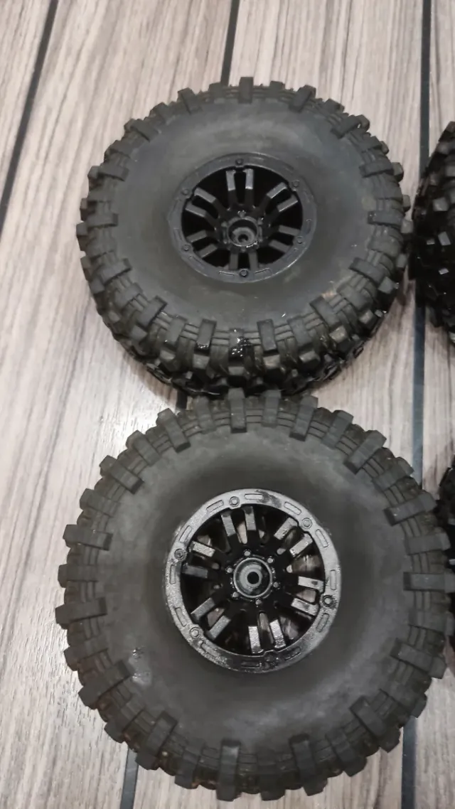 4 Llantas+Goma Canyon Trail RC