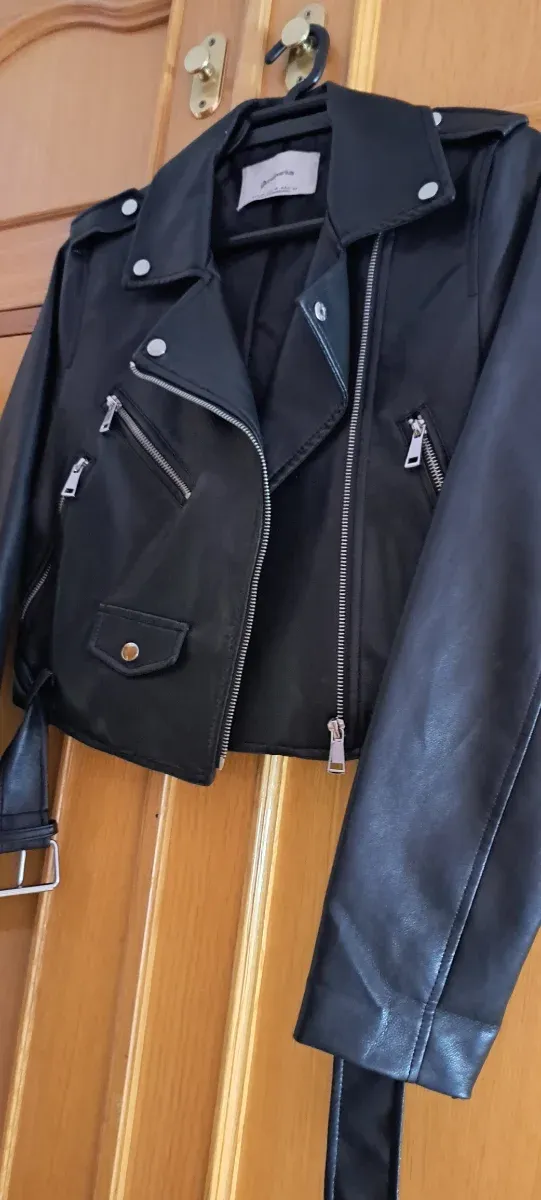 Chaqueta Cuero Negra Stradivarius