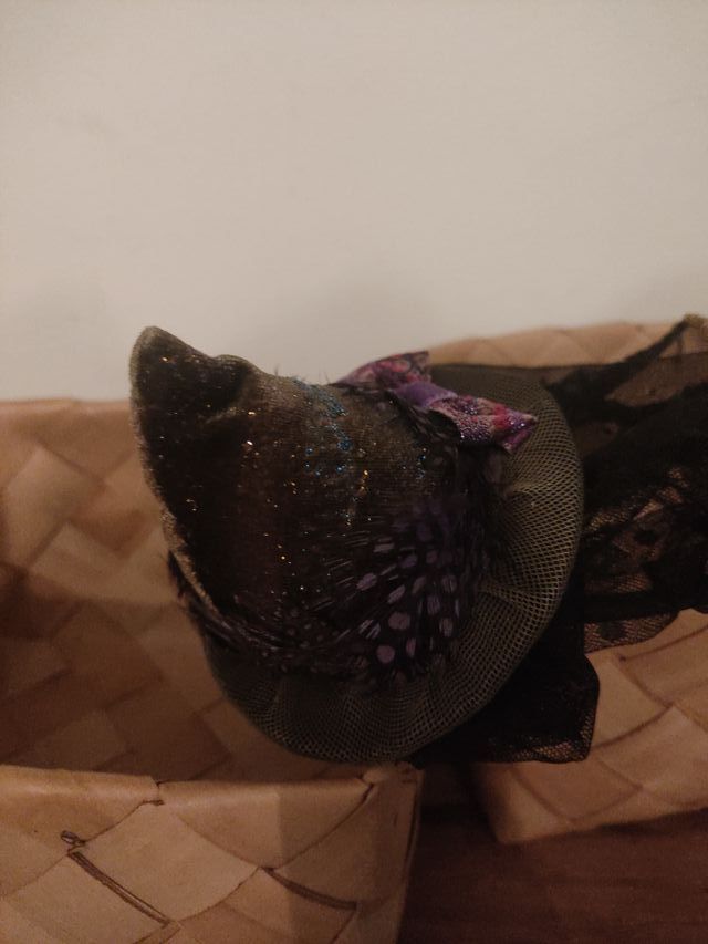 Cerchietto da strega fatto a mano