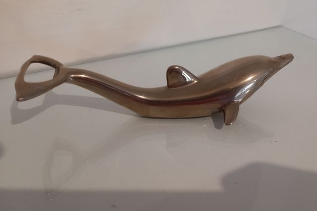 Abridor de botellas diseño delfín