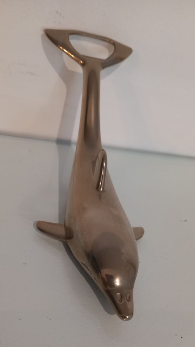 Abridor de botellas diseño delfín