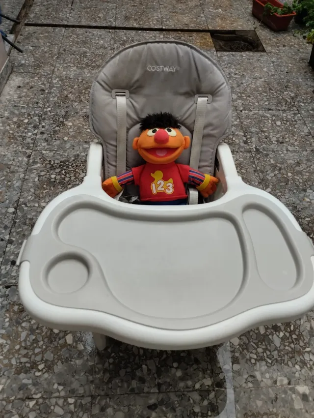 Trona bebé + Ropa + Peluche