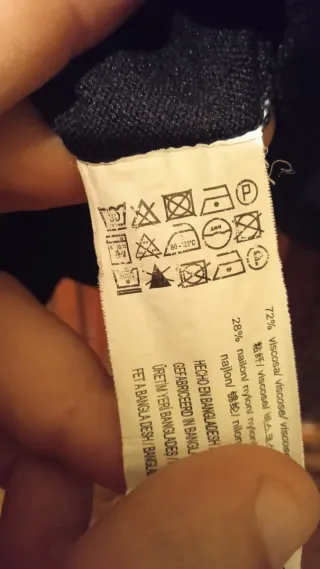 Maglione nero collo alto