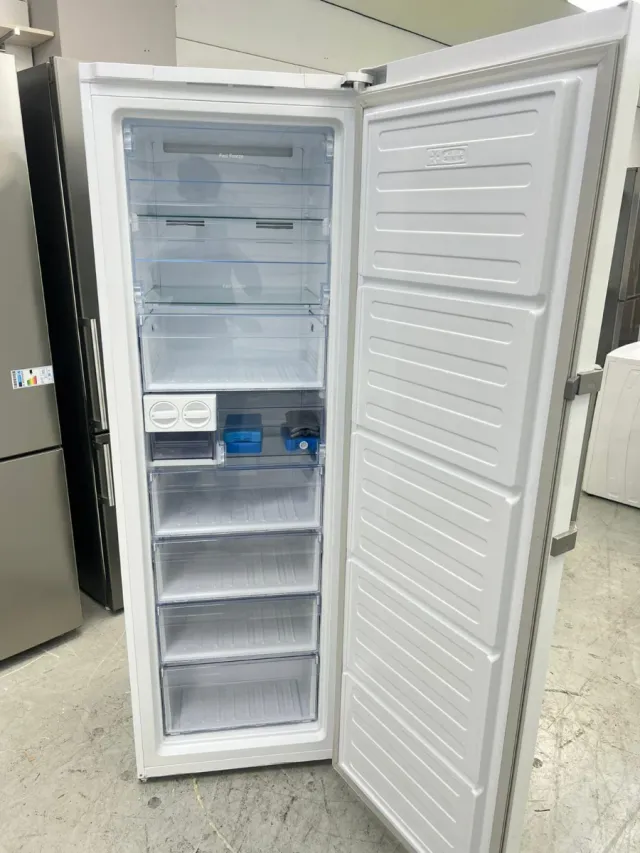 Congelador Vertical Beko No Frost