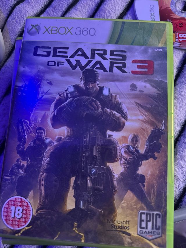 Xbox 360 Negra + 4 Juegos