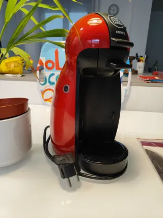 Cafetera Dolce Gusto Krups Roja