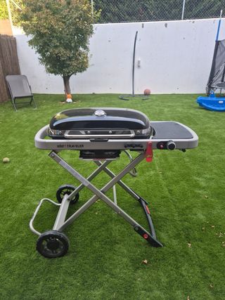 Barbacoa Gas Weber Traveller Negra. poco uso