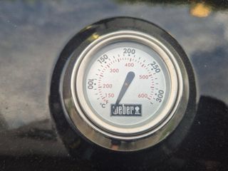 Barbacoa Gas Weber Traveller Negra. poco uso