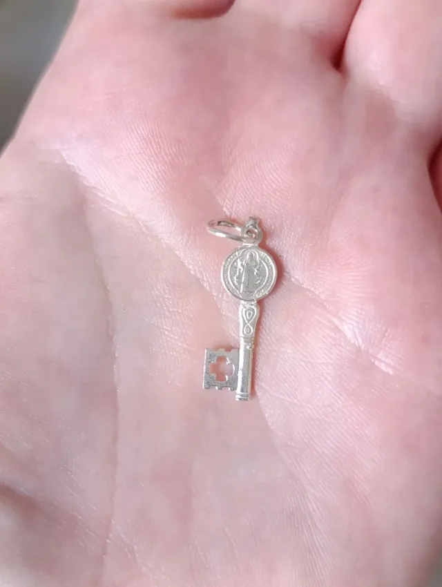 Colgante Llave San Benito de Plata
