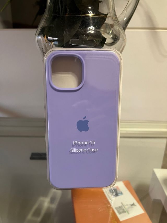 Custodia Apple viola per iPhone 15
