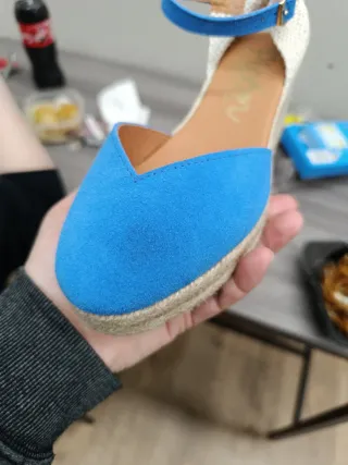 Alpargata azul con tiras