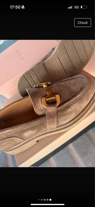 Mocassini donna marrone con fibbia oro