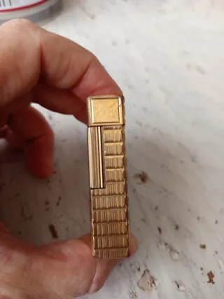 Mechero S.T. Dupont París Oro