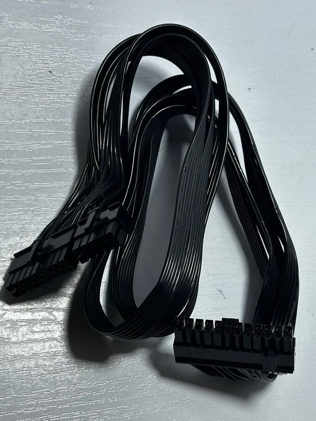 Fuente de Alimentación Gigabyte 750W