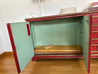 Aparador Vintage Rojo y Dorado