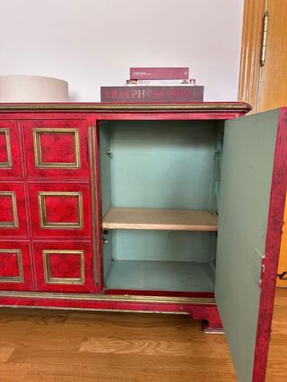 Aparador Vintage Rojo y Dorado