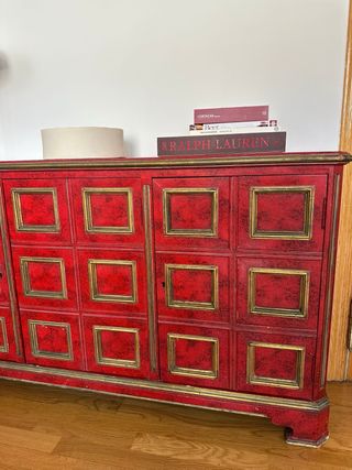 Aparador Vintage Rojo y Dorado