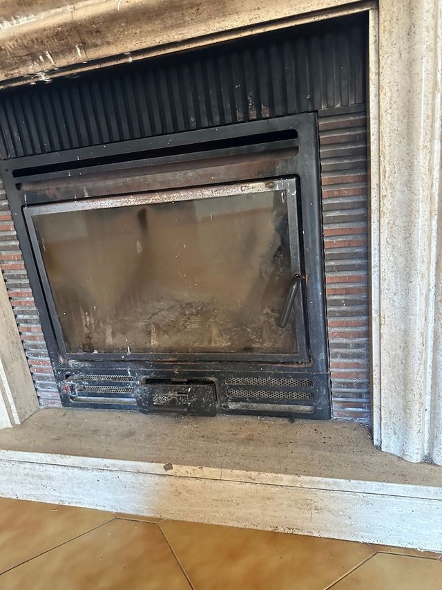 Chimenea moderna cristal y metal