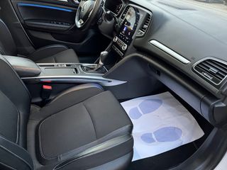 RENAULT Mégane S.T. Techno Blue dCi 115CV EDC