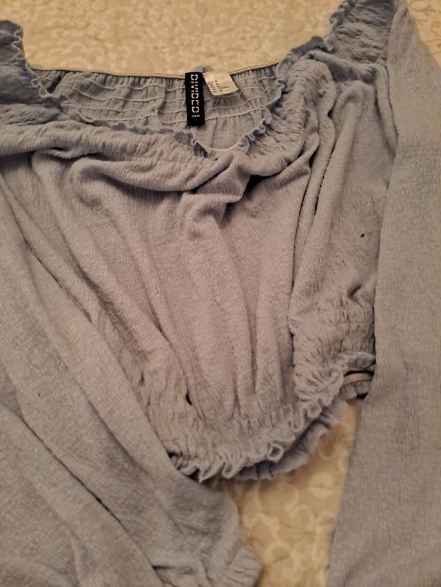 Lote 4 camisetas y 1 cárdigan marrón