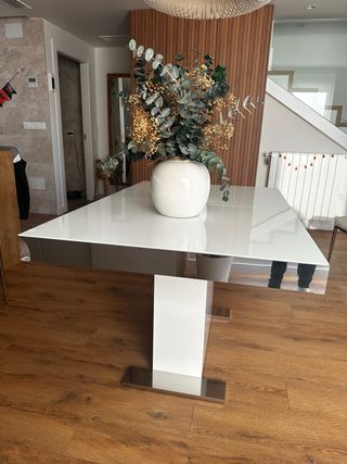 Mesa extensible salón comedor cristal y metal