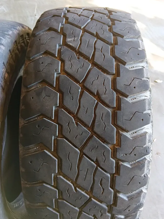 2 Neumáticos 265/65 R17 general  100€ los dos