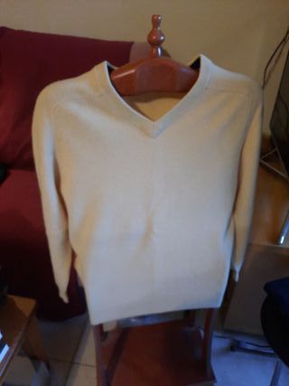 Lote de jerseys y forros polares Tallas L, S, M.