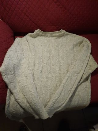 Lote de jerseys y forros polares Tallas L, S, M.