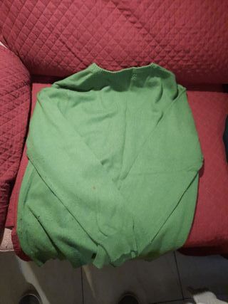 Lote de jerseys y forros polares Tallas L, S, M.