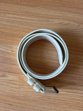 Cinturón crema-beige – Bershka (Nuevo)