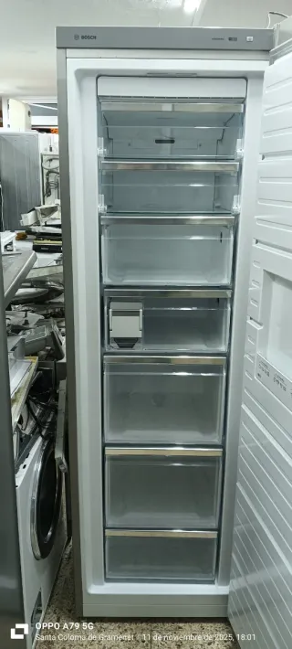CONGELADOR VERTICAL BOSCH ENERGÍA A++
