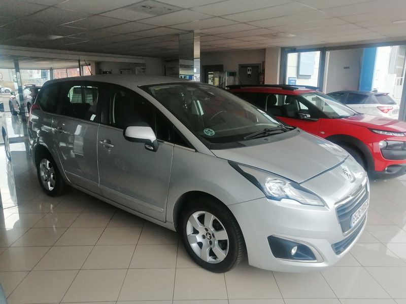 Peugeot 5008 2014 - foto 1