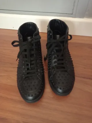 Scarpe Gucci in pelle nera taglia 40