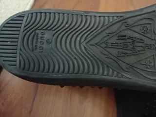 Scarpe Gucci in pelle nera taglia 40