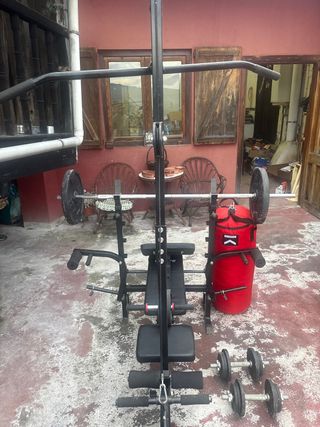 Máquina Multifunción Gym + Banco + Mancuernas