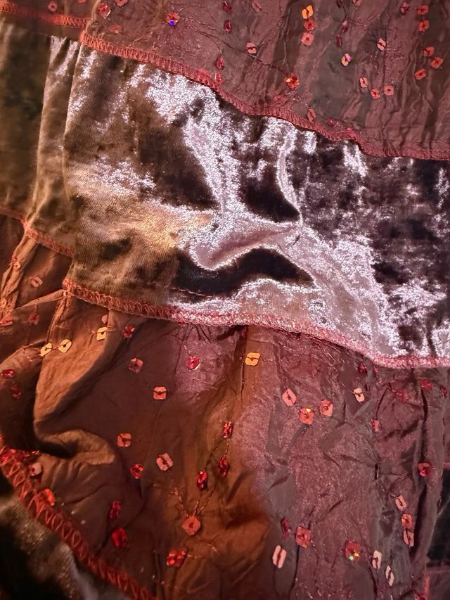 Falda hippie de terciopelo y lentejuelas