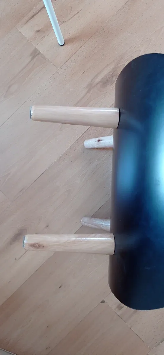 Cama para mascota de madera