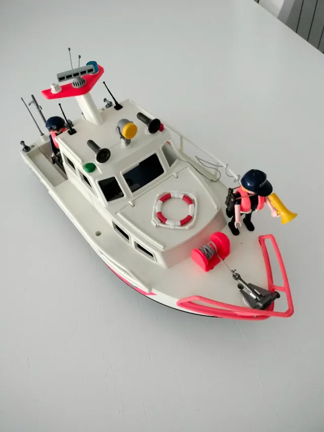 Playmobil Bote Guardacostas con Figuras