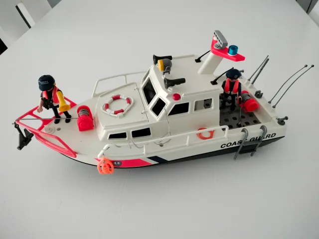 Playmobil Bote Guardacostas con Figuras