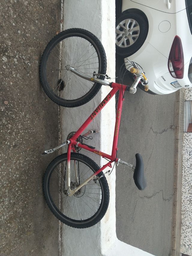 Bicicleta de Montaña CAMUANT Roja