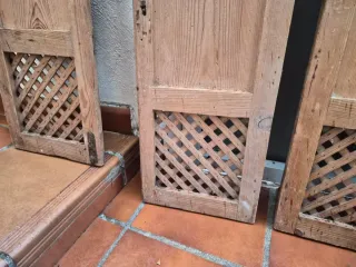 Contraventanas o puertas de madera antiguas