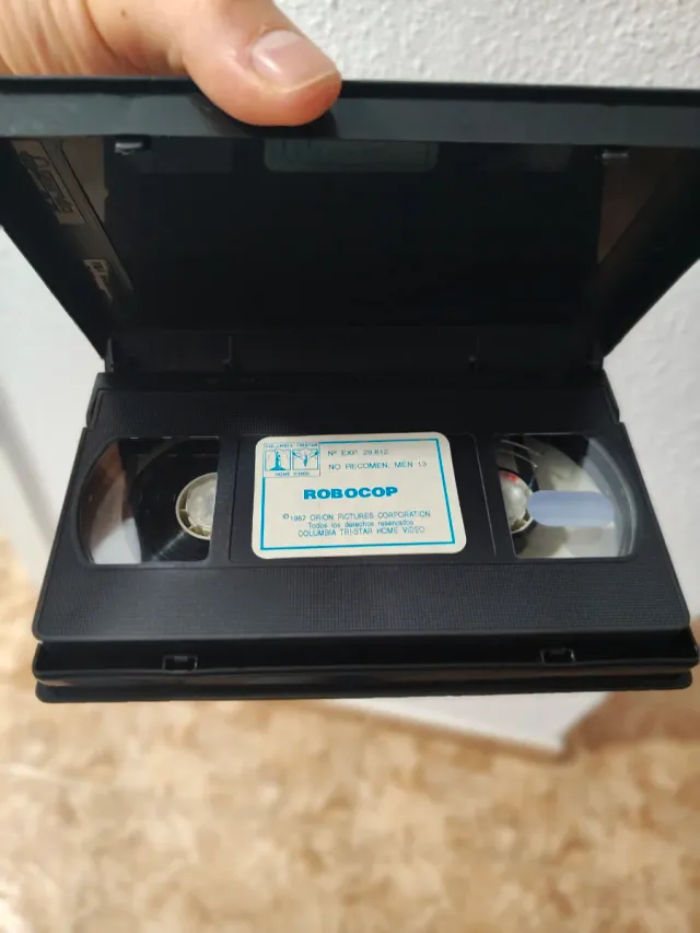 Robocop 1 En VHS 2ªEdicion en caja pequeña