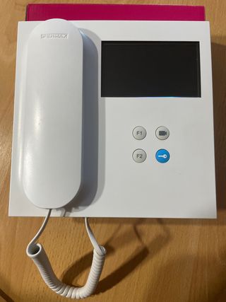 Fermax VEO VDS COLOR 9401 con Placa 9402 