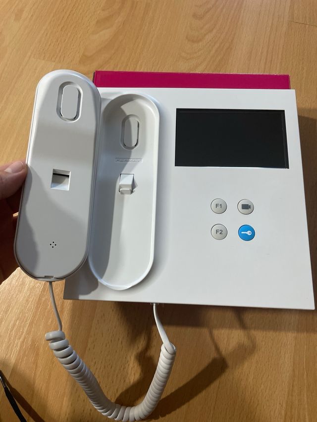 Fermax VEO VDS COLOR 9401 con Placa 9402 