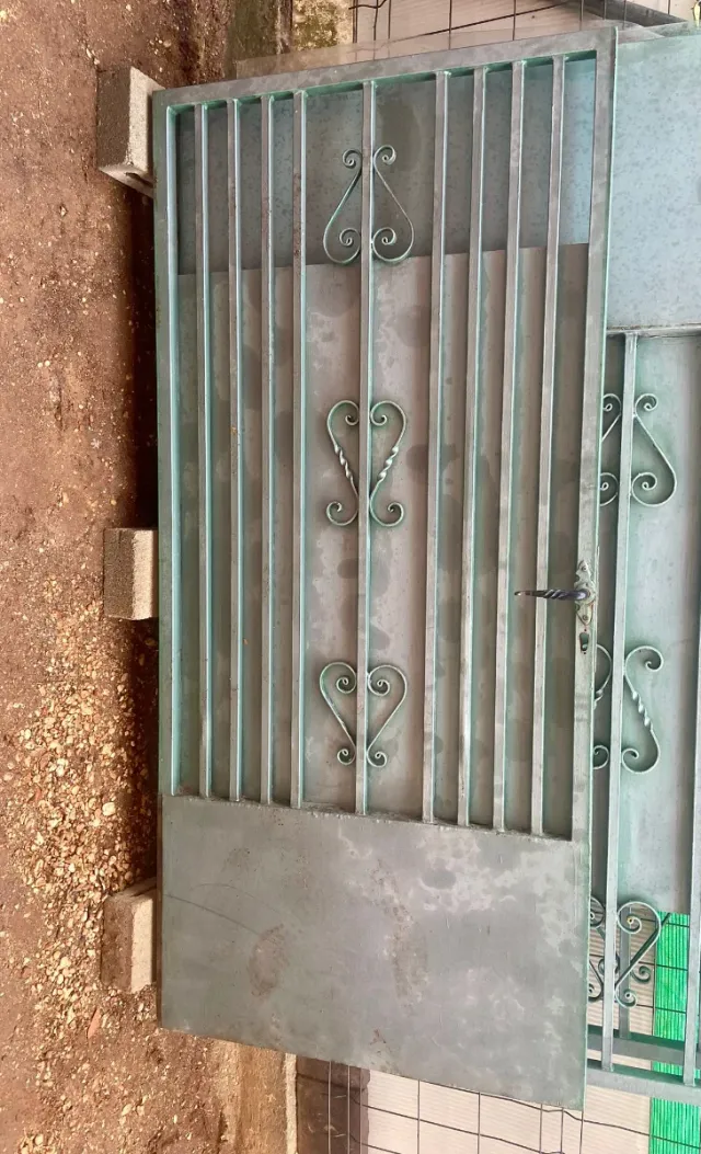 3 puertas de cancela, de hierro