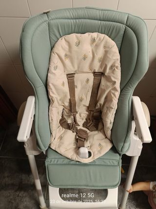 Trona Jane color verde y beige