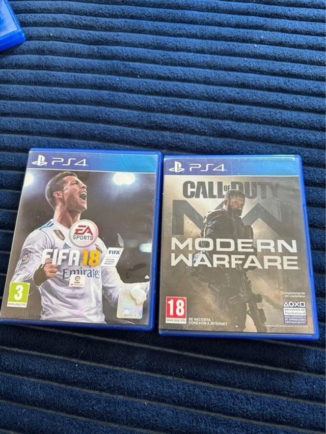 PS4 (PlayStation 4 pro) Negra + Juegos + 2 mandos