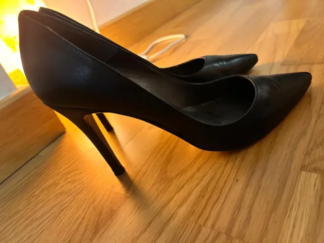 Zapatos de salón ANDRÉ negros tacón