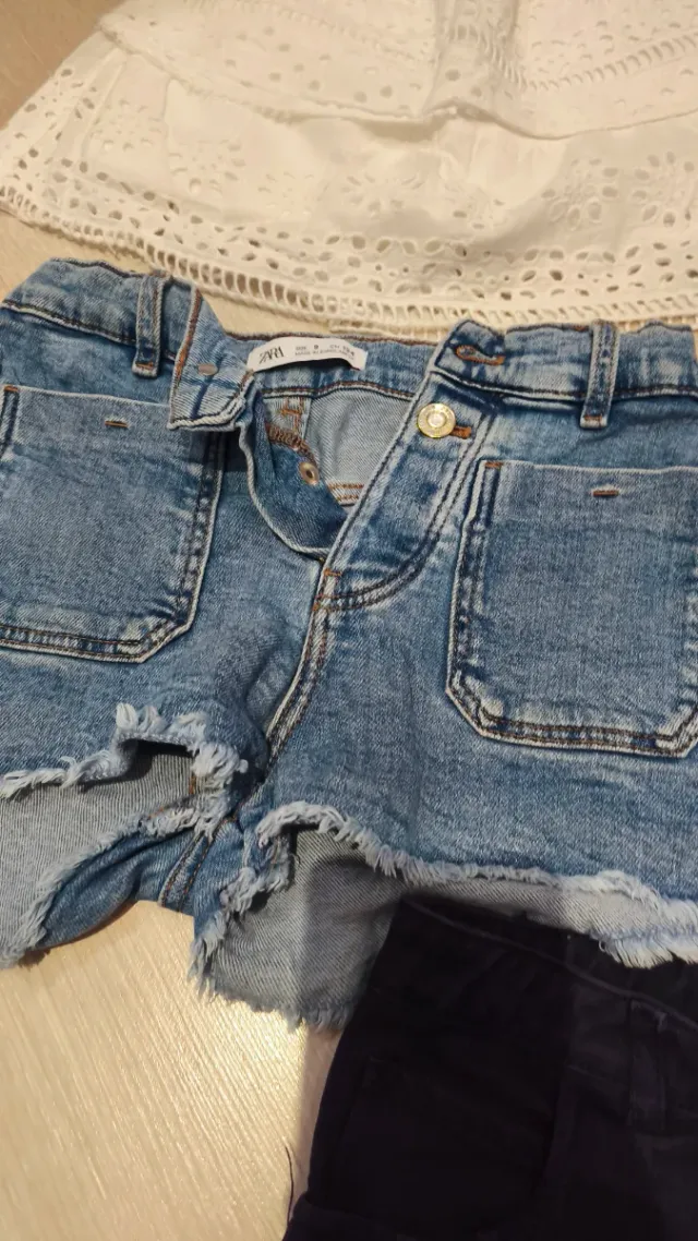 Lote Ropa Niña: Faldas y Pantalones Cortos